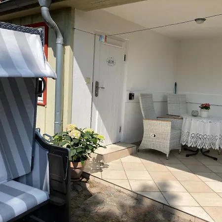 펜션 Kleines Haus Am Hafen - Ruhig Und Gruen Am Ortsrand *