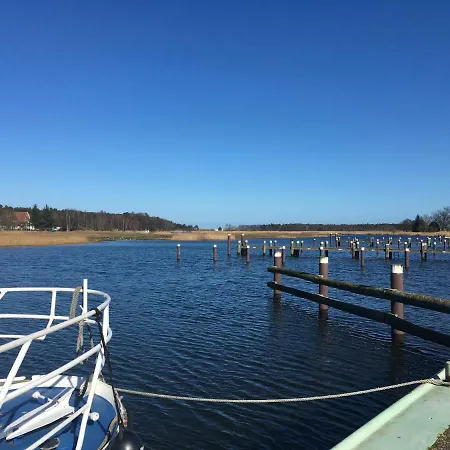 펜션 Kleines Haus Am Hafen - Ruhig Und Gruen Am Ortsrand 프레로