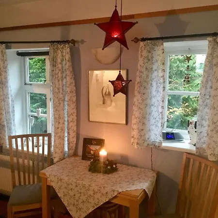 펜션 Kleines Haus Am Hafen - Ruhig Und Gruen Am Ortsrand